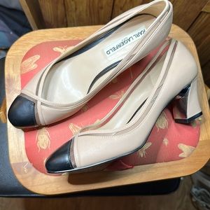 Beige, black tipped Karl Lagerfield pumps. 7M. Mesh trim & silver heel accent.